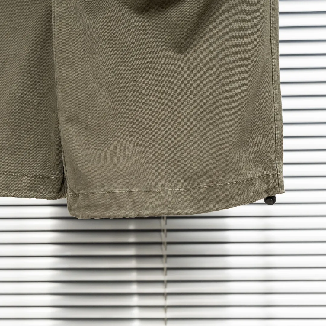 P340 top version (different currencies) Style: Stone Island STONE LSLAND washed and distressed multi-pocket functional trousers Color: Picture color Size: M-XXXL Fabric: Workwear Accessories: Full set of customized accessories No gender distinction, same style for men and women
